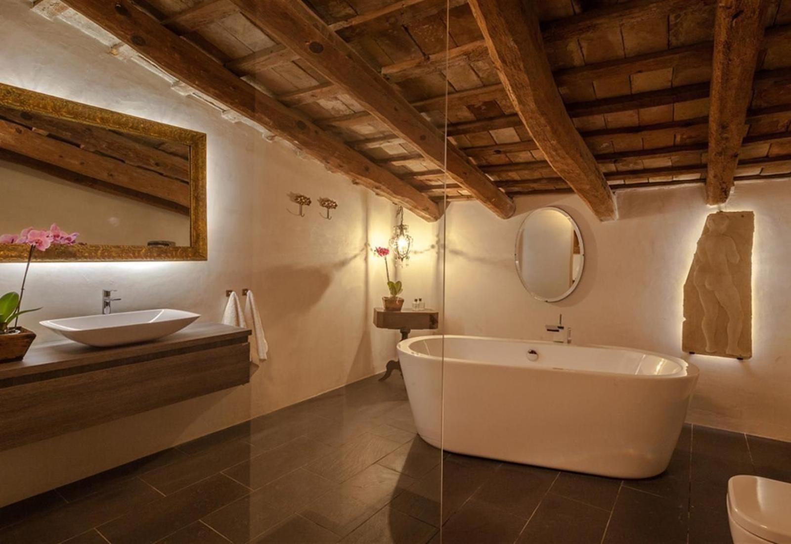 Villa Masia Victoria - Luxe Private Manor